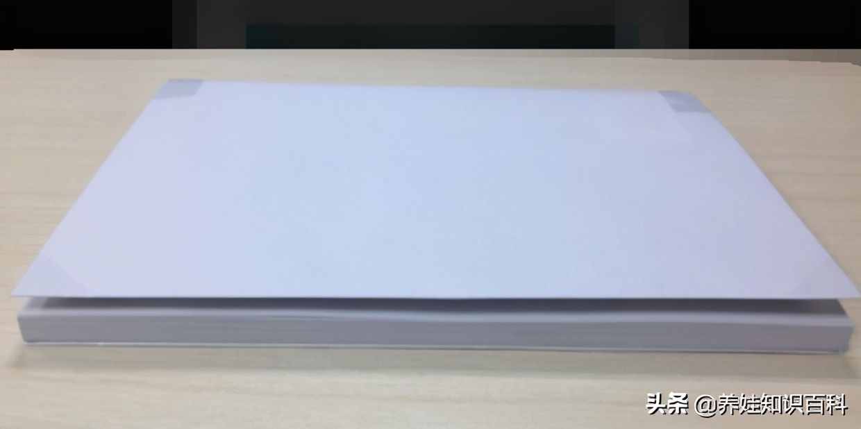 書(shū)皮的包法教給大家，按照這個(gè)方法來(lái)，教會(huì)大家怎樣包書(shū)皮更簡(jiǎn)單
