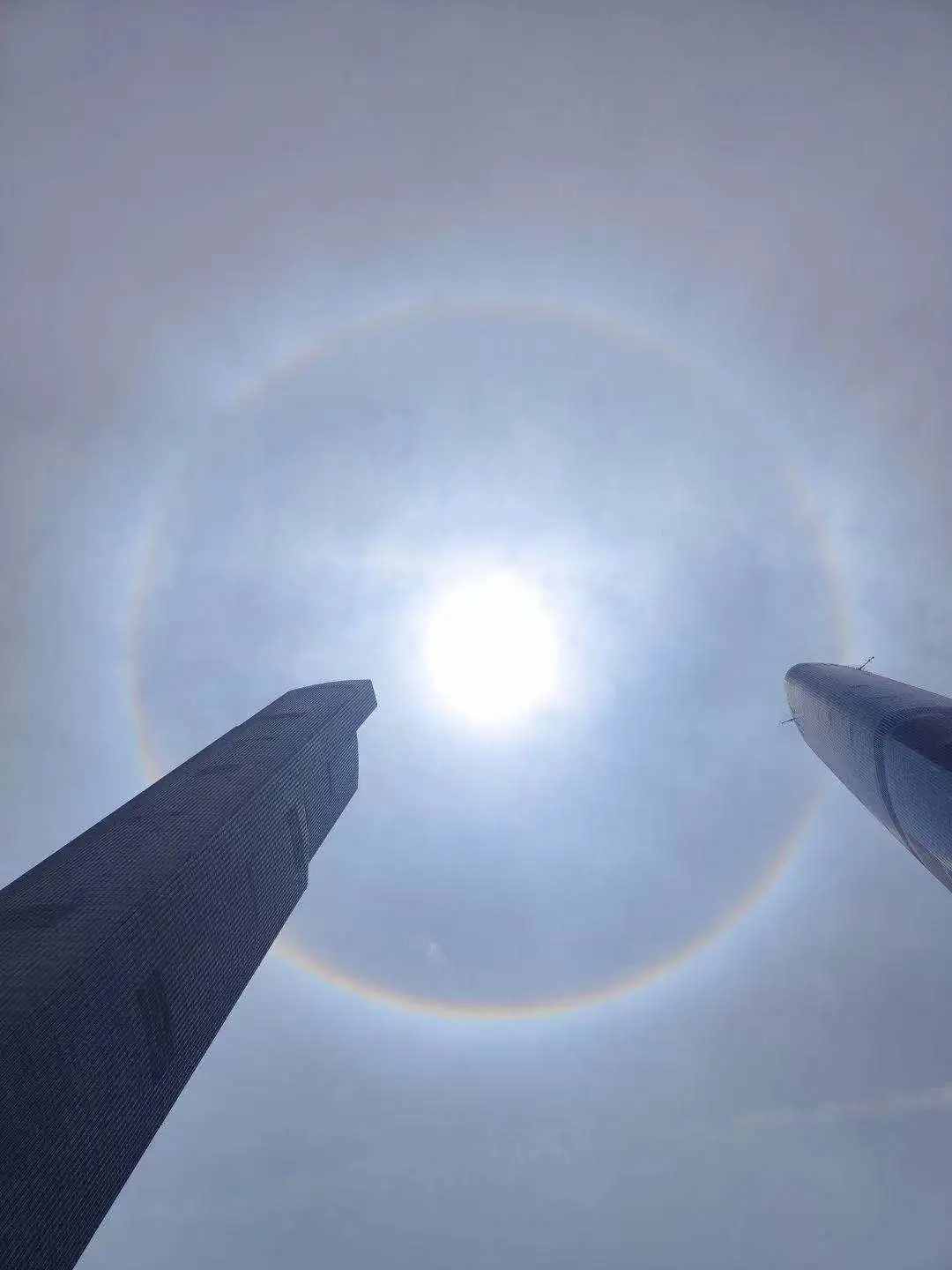 好驚喜！廣州上空出現(xiàn)日暈！