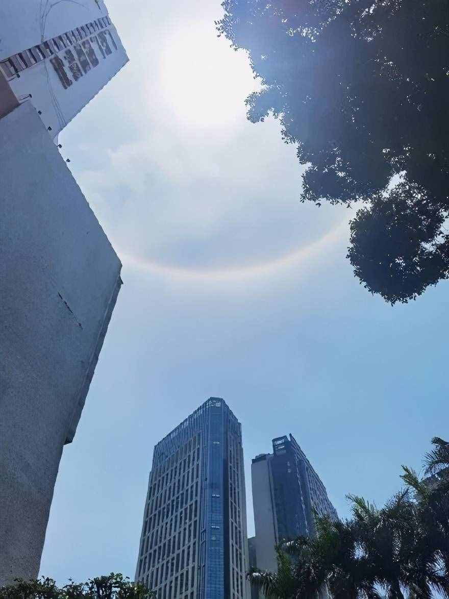 好驚喜！廣州上空出現(xiàn)日暈！