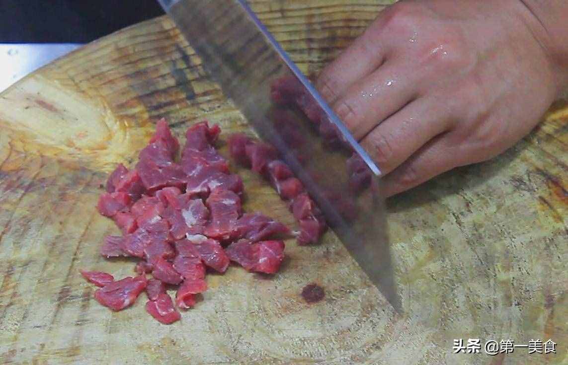 羅宋湯怎樣做簡(jiǎn)單好喝，廚師長(zhǎng)分享這幾招，湯汁酸甜開(kāi)胃