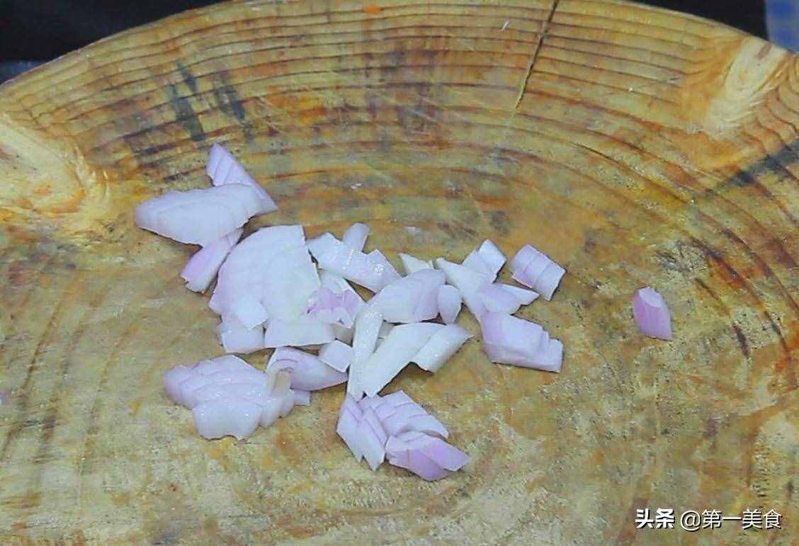 羅宋湯怎樣做簡(jiǎn)單好喝，廚師長(zhǎng)分享這幾招，湯汁酸甜開(kāi)胃