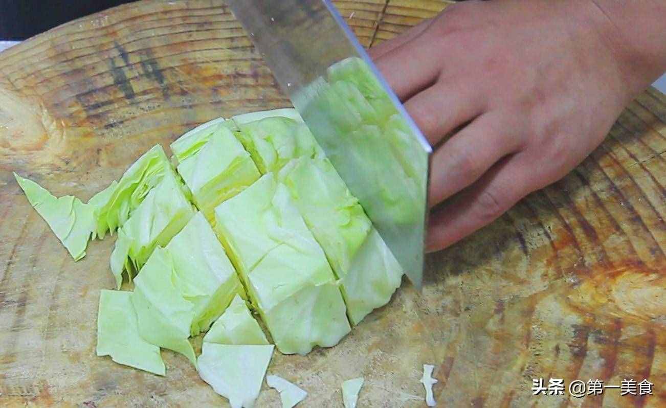 羅宋湯怎樣做簡(jiǎn)單好喝，廚師長(zhǎng)分享這幾招，湯汁酸甜開(kāi)胃