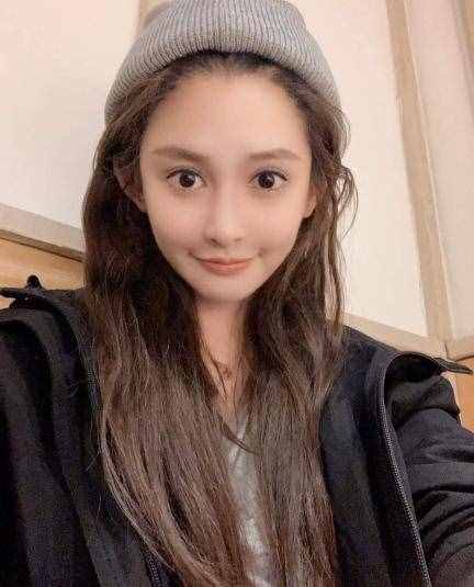別過了25歲還不知道，涂面霜找準4個點，平價面霜也涂出抗衰效果
