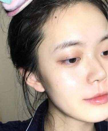 別過了25歲還不知道，涂面霜找準4個點，平價面霜也涂出抗衰效果