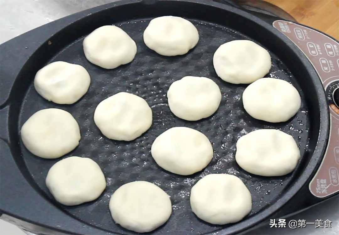家庭版上海生煎包，廚師長教你如何制作，外焦里嫩，一鍋不夠吃