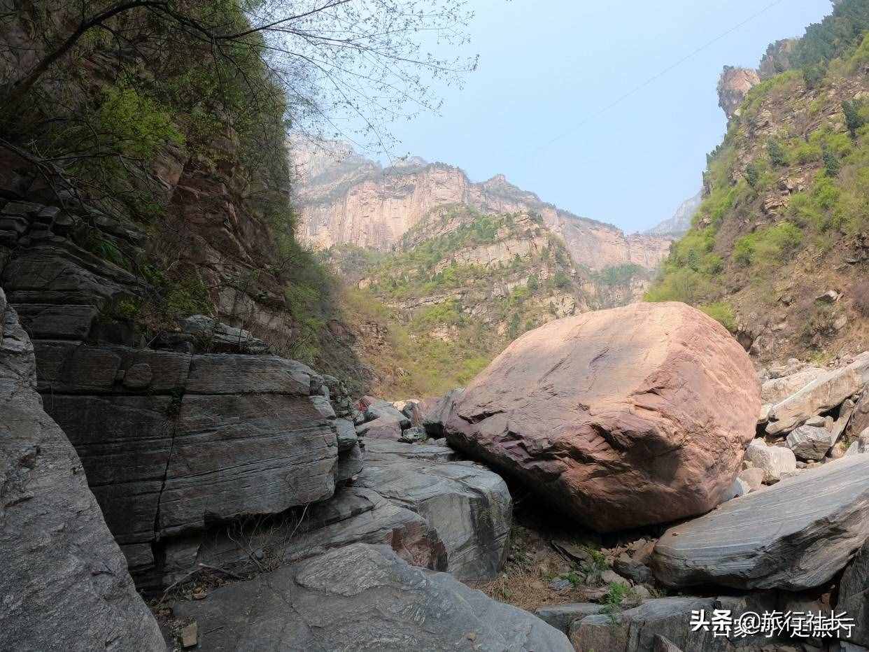 新鄉(xiāng)八里溝景區(qū)兩日游攻略，人少景美不走回頭路，徒步達(dá)人的最愛
