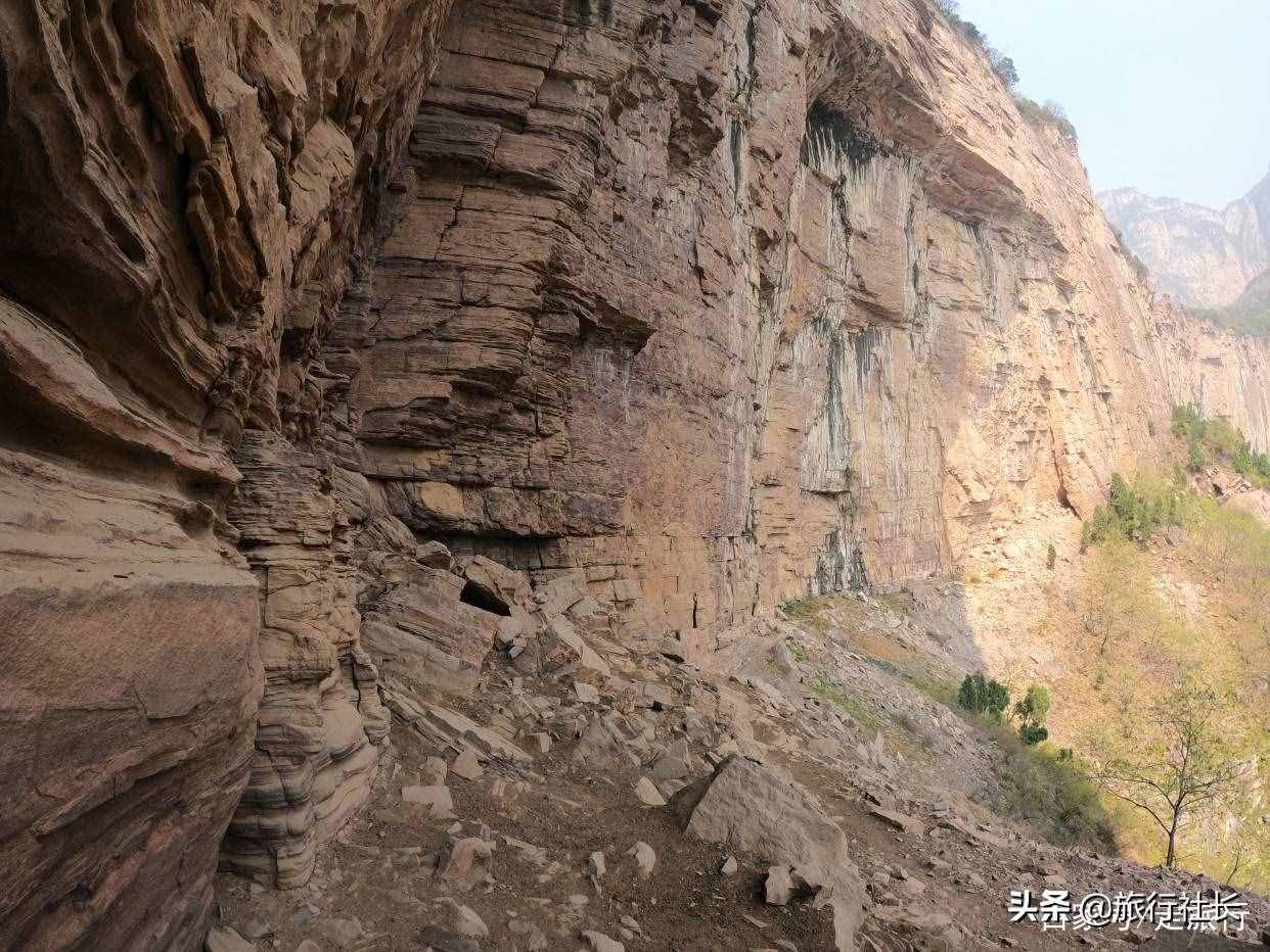 新鄉(xiāng)八里溝景區(qū)兩日游攻略，人少景美不走回頭路，徒步達(dá)人的最愛
