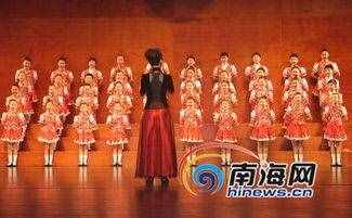大合唱?jiǎng)幼魇謩?shì)