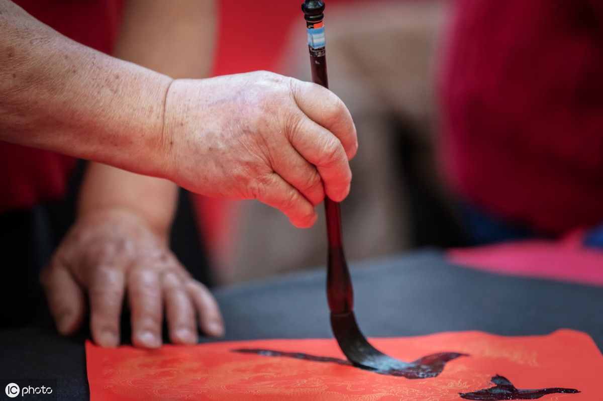 對(duì)聯(lián)的起源及發(fā)展