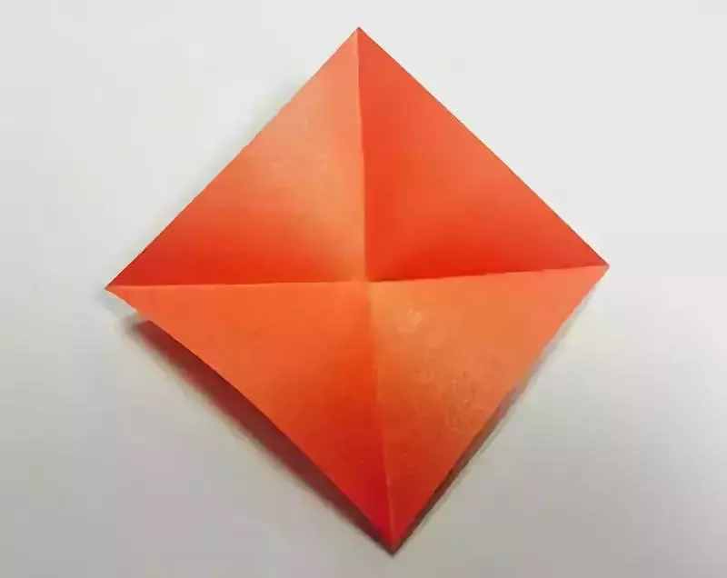 還記得童年最經(jīng)典的手工折紙嗎？“東南西北”的創(chuàng)意新玩法！