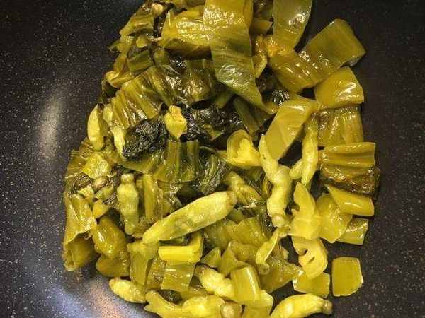 1分鐘學(xué)會做正宗酸辣粉，比面條還好吃，酸辣爽口，3分鐘就搞定