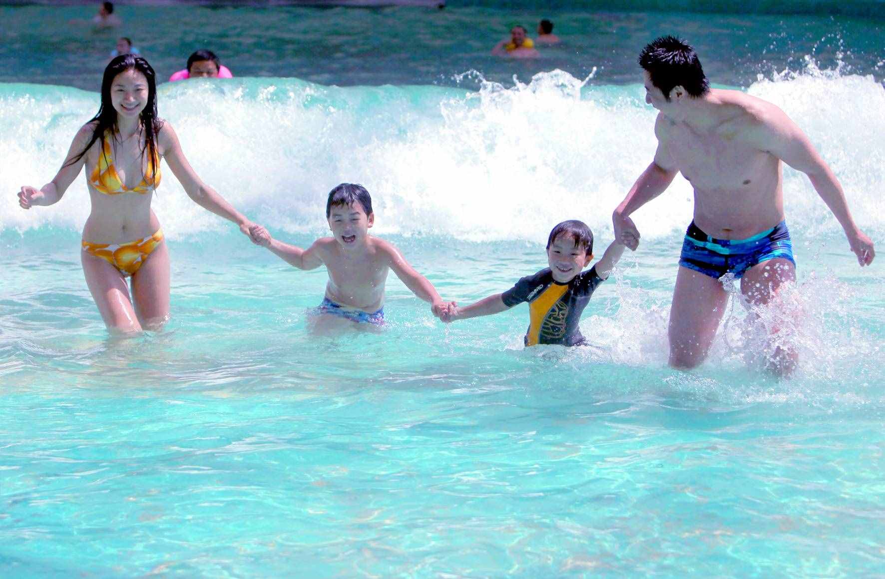 室內(nèi)漂浮、黑泥美容 來(lái)死海才是過(guò)夏天