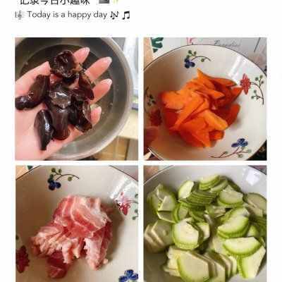鮮味無敵的低脂西葫蘆木耳炒肉片，大人小孩都愛吃