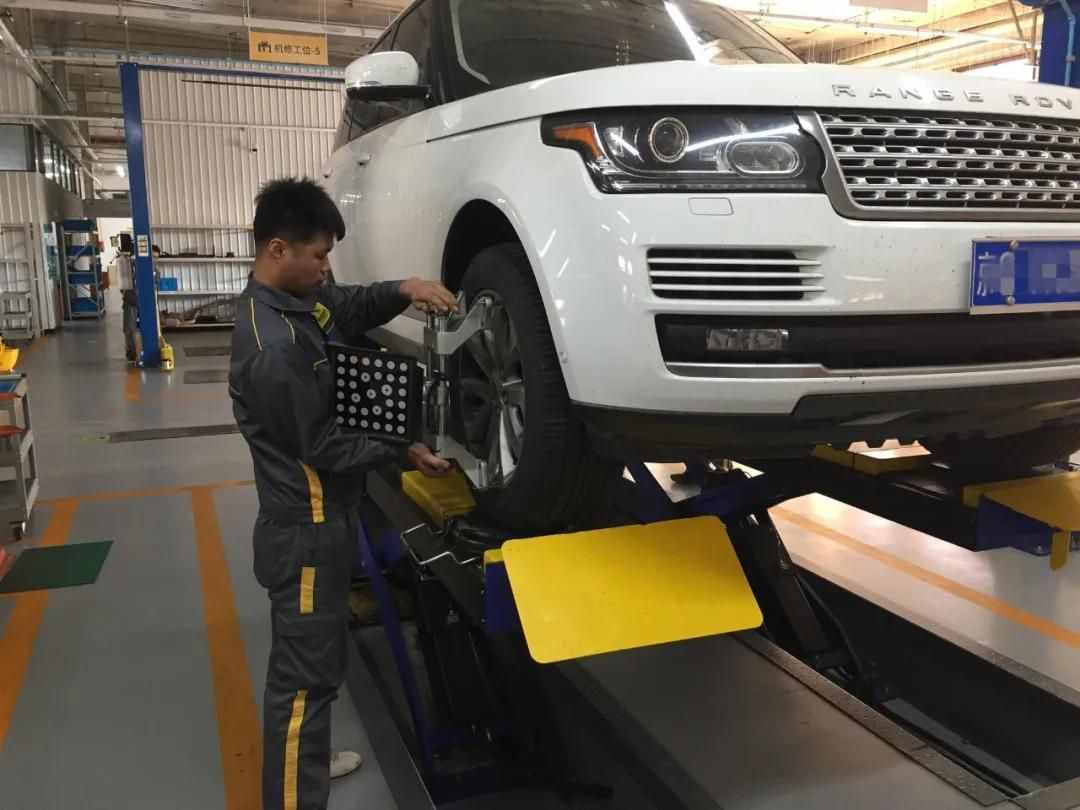 四輪定位價格一降再降，50元都嫌貴？看完你就明白了