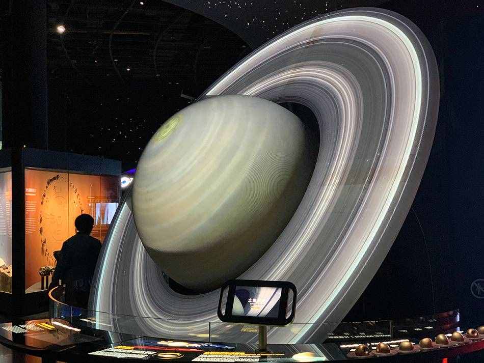 看奇珍隕石、在月球漫步……上海天文館還留了重量級(jí)“彩蛋”