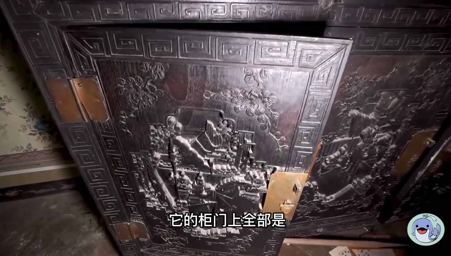 美國(guó)森林廢棄38年的城堡，一位中國(guó)女性來到這里，孤獨(dú)的生活