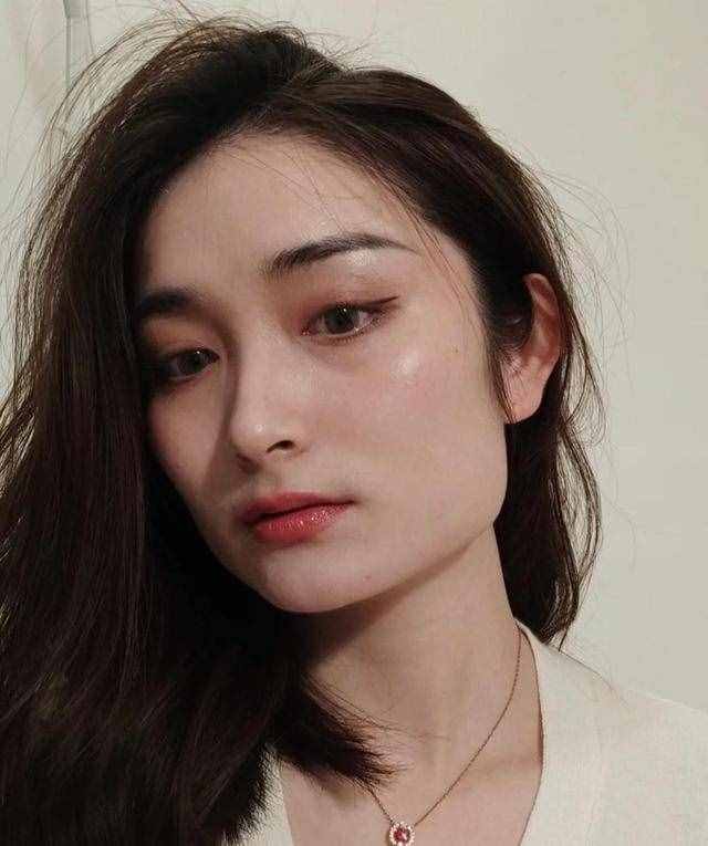 方臉女生如何變好看？短發(fā)高級，彎月眉?xì)赓|(zhì)又精致