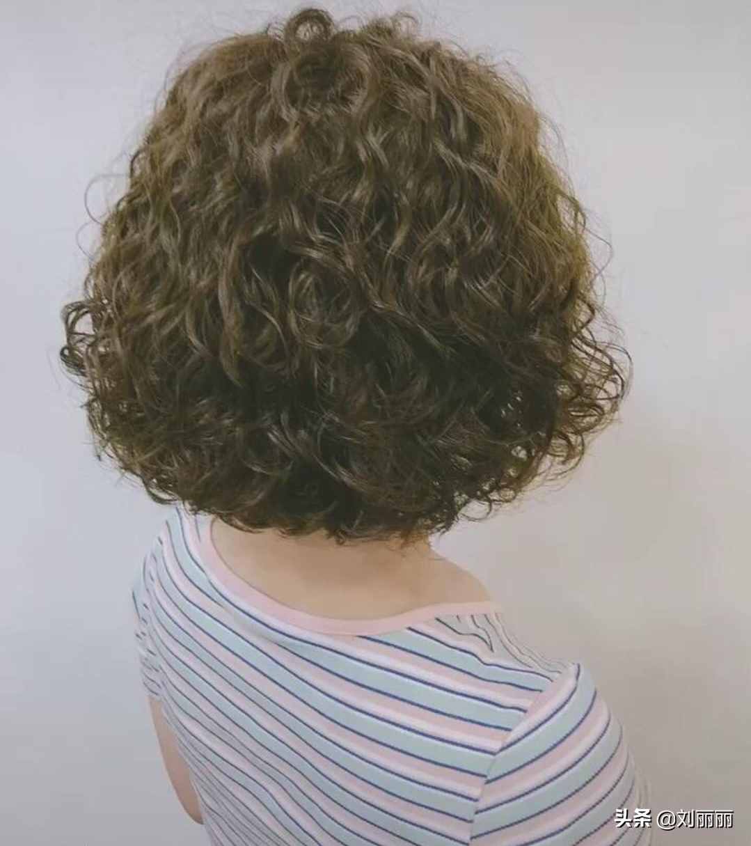 頭發(fā)細(xì)軟少發(fā)型怎么辦？選這15款就對了，讓你又美又洋氣