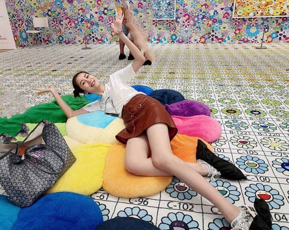 溫馨時刻 孫悅愛妻陳露曬陪女兒慶生照