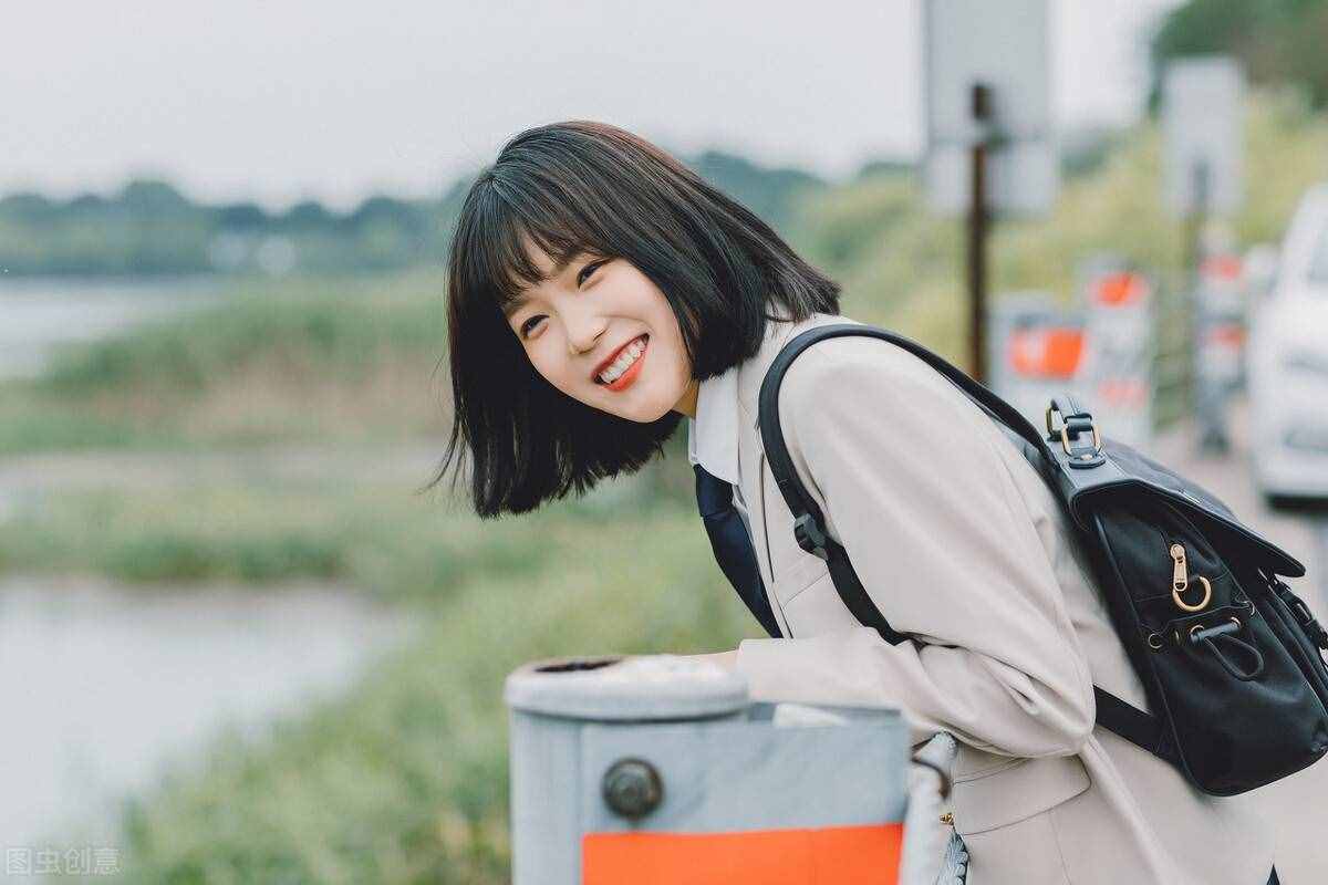故事：她和心愛的男孩相互暗戀，只因一場誤會(huì)，彼此錯(cuò)過整整5年