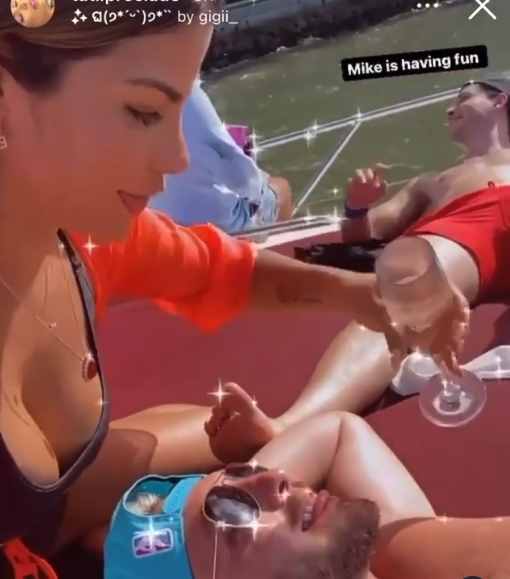 全球最性感醫(yī)生翻車？不戴口罩和多個比基尼美女狂嗨被罵翻