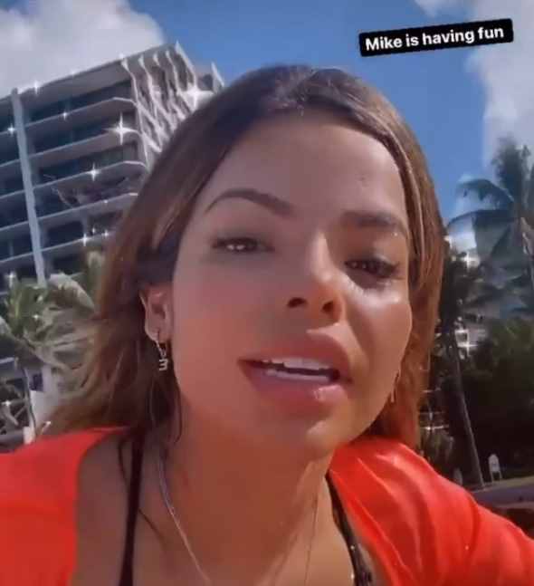 全球最性感醫(yī)生翻車？不戴口罩和多個比基尼美女狂嗨被罵翻