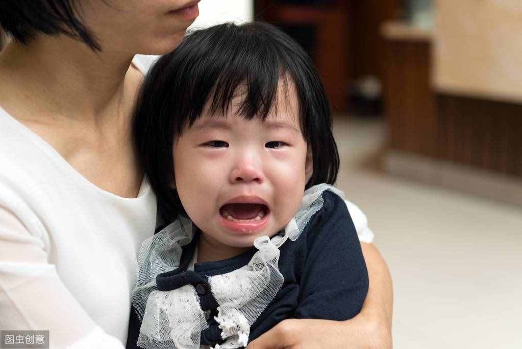 一上幼兒園就哭鬧，這都是情緒惹的禍，理智家長都是這么處理的