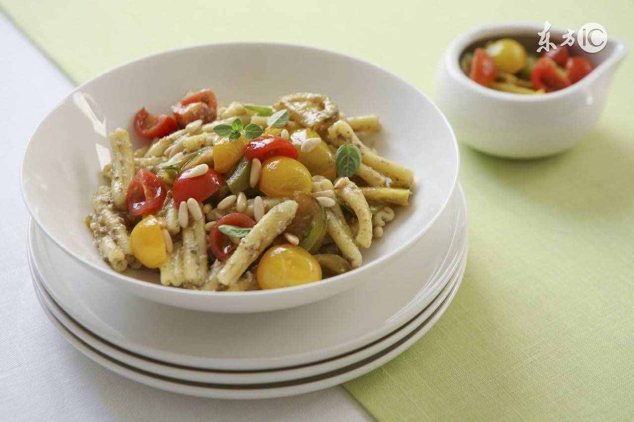 胃病別再吃藥啦，這5個(gè)食療方，馬上緩解胃痛