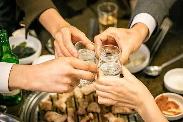 史上最全敬酒詞，不愁只會(huì)說"養(yǎng)魚"了，中秋將至，快快收藏備用