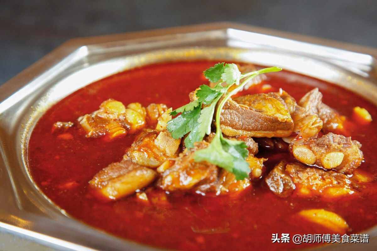 燉羊肉時(shí)，牢記“2不放3竅門”，保證羊肉湯鮮味美，沒有腥膻味