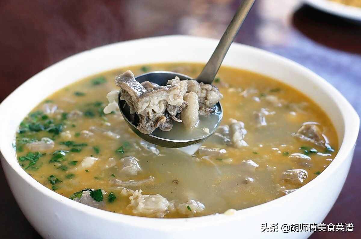 燉羊肉時(shí)，牢記“2不放3竅門”，保證羊肉湯鮮味美，沒有腥膻味