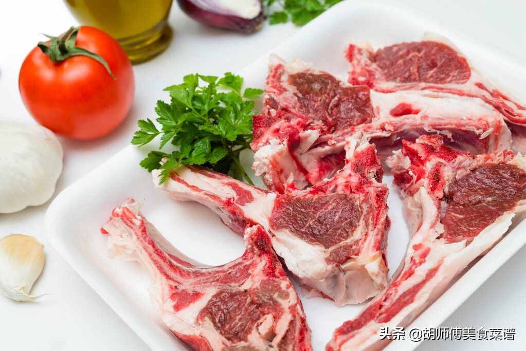 燉羊肉時(shí)，牢記“2不放3竅門”，保證羊肉湯鮮味美，沒有腥膻味
