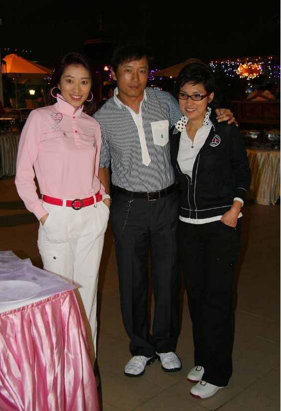 長跑8年后結(jié)婚，戚美珍和老公的感情讓人羨慕，難怪越活越年輕