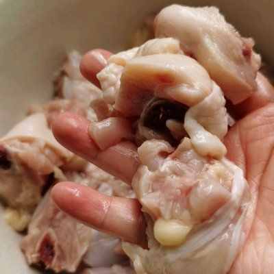 大廚教你這么做鮑魚燜雞，營(yíng)養(yǎng)又好吃