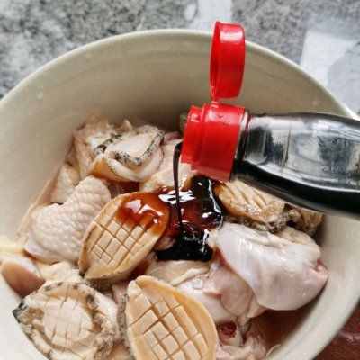 大廚教你這么做鮑魚燜雞，營(yíng)養(yǎng)又好吃