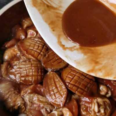 大廚教你這么做鮑魚燜雞，營(yíng)養(yǎng)又好吃