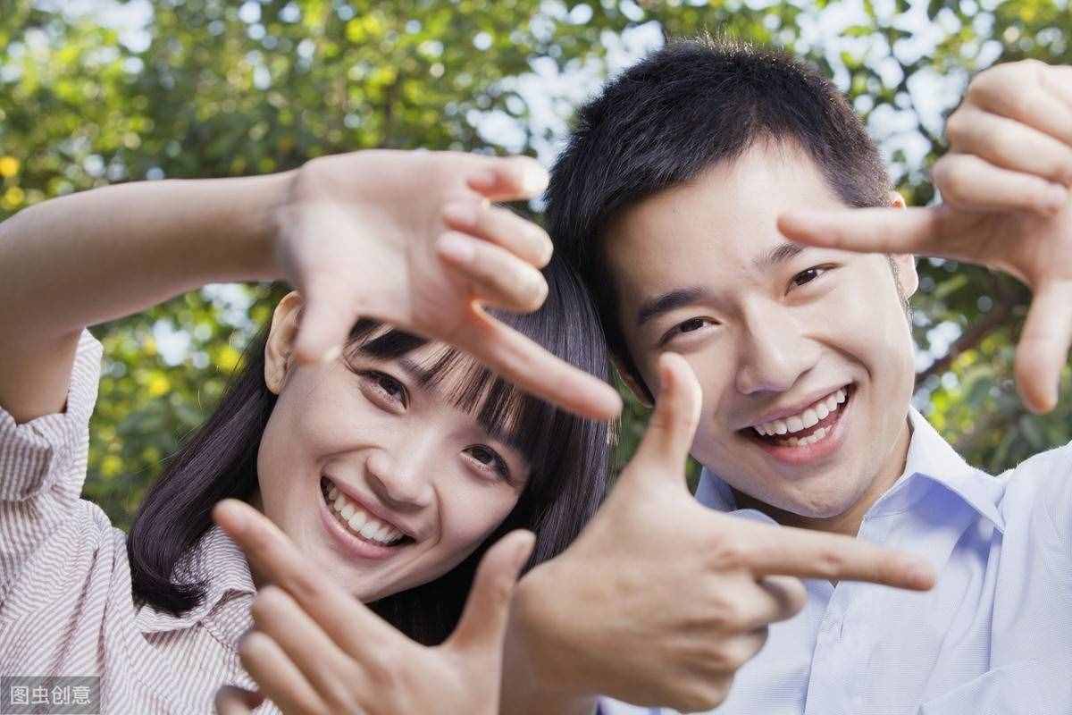 據(jù)統(tǒng)計：大學(xué)畢業(yè)情侶分手率為80%，畢業(yè)就分手？