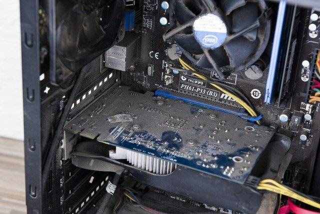 電腦清灰教程：電腦主機怎么清理灰塵？臺式電腦主機清理灰塵教學(xué)
