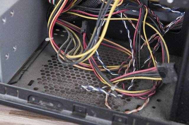 電腦清灰教程：電腦主機怎么清理灰塵？臺式電腦主機清理灰塵教學(xué)