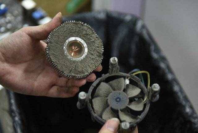 電腦清灰教程：電腦主機怎么清理灰塵？臺式電腦主機清理灰塵教學(xué)