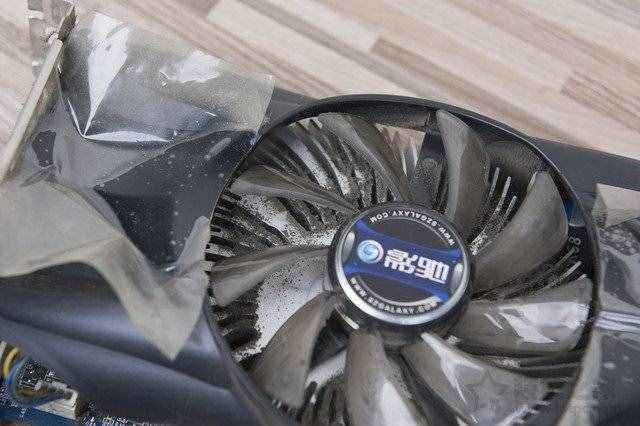 電腦清灰教程：電腦主機怎么清理灰塵？臺式電腦主機清理灰塵教學(xué)