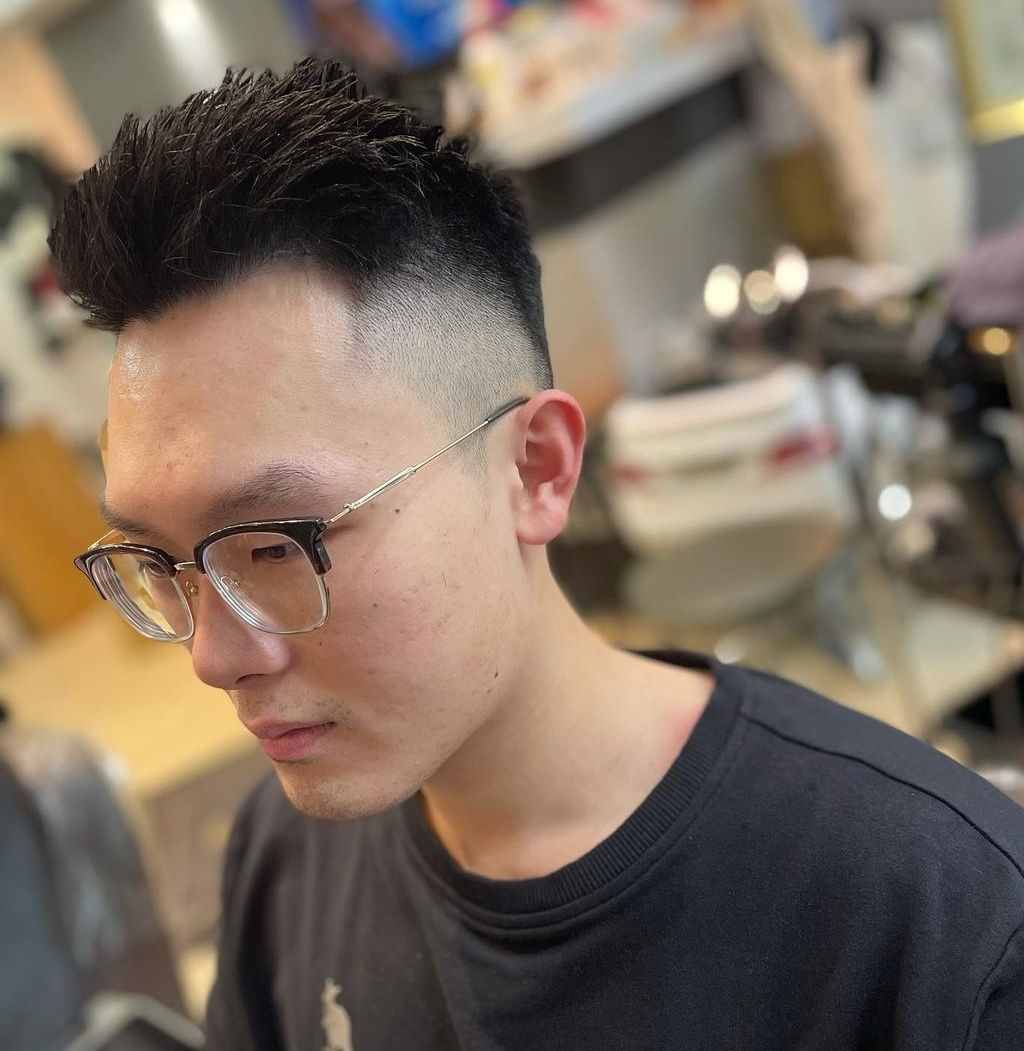 今春男生別亂剪發(fā)型，這10款發(fā)型時(shí)髦帥氣，短中長(zhǎng)都好看