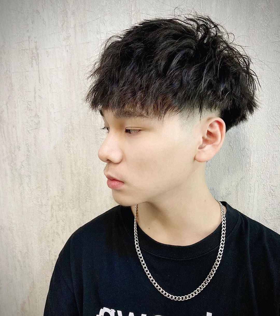 今春男生別亂剪發(fā)型，這10款發(fā)型時(shí)髦帥氣，短中長(zhǎng)都好看