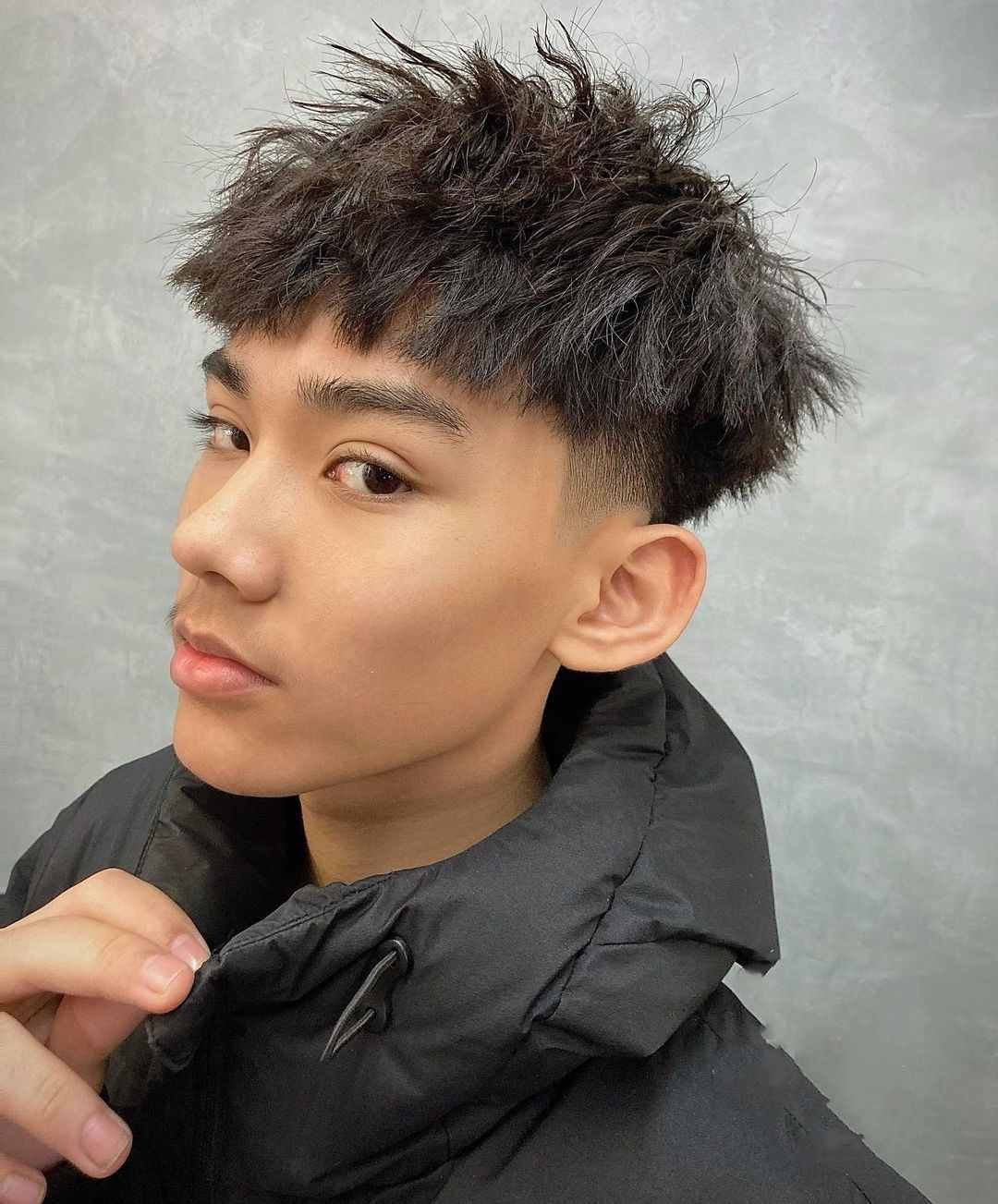 今春男生別亂剪發(fā)型，這10款發(fā)型時(shí)髦帥氣，短中長(zhǎng)都好看
