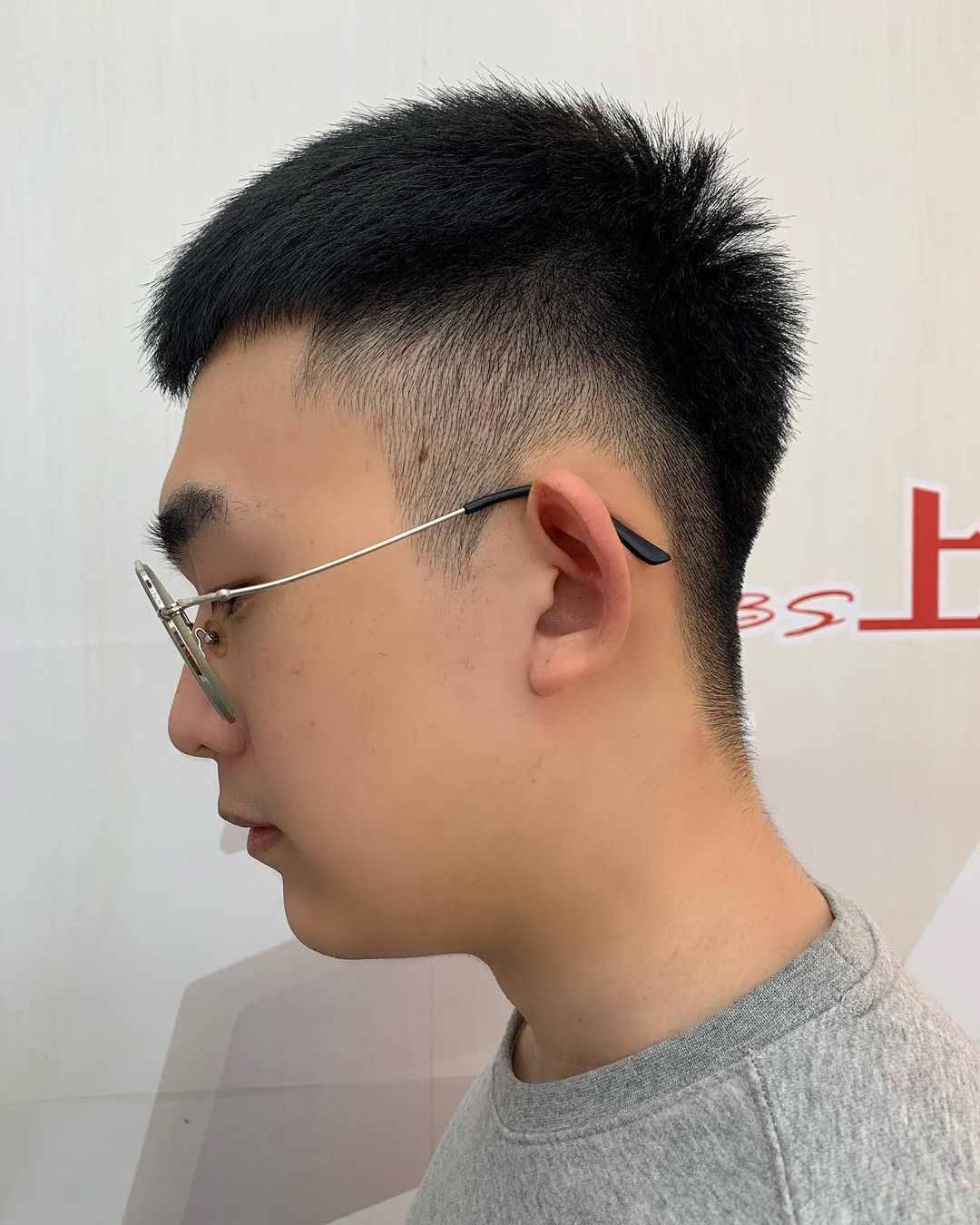 今春男生別亂剪發(fā)型，這10款發(fā)型時(shí)髦帥氣，短中長(zhǎng)都好看