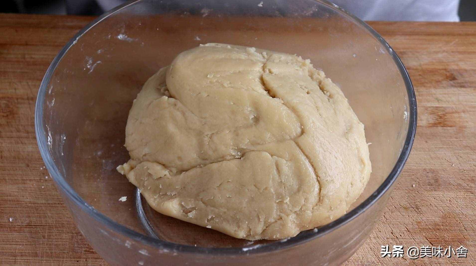 中秋節(jié)快到了，教你在家做月餅，不破皮、不露餡，做法超簡單
