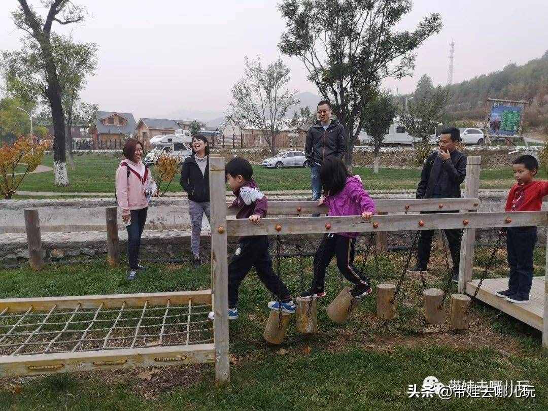 住別墅、滾草坪、躺在床上看電影，密云輕奢營(yíng)地的花樣玩法