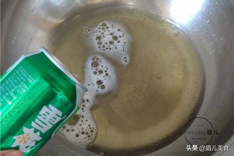 吃螃蟹，用水煮用水蒸都不對！這才是正確做法，螃蟹鮮嫩還不腥