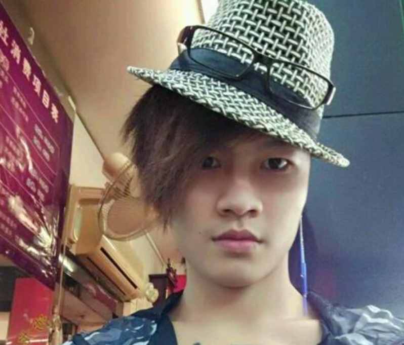 還記得“殺馬特”鼻祖羅福興嗎？14年過去了，他如今在干嘛呢？