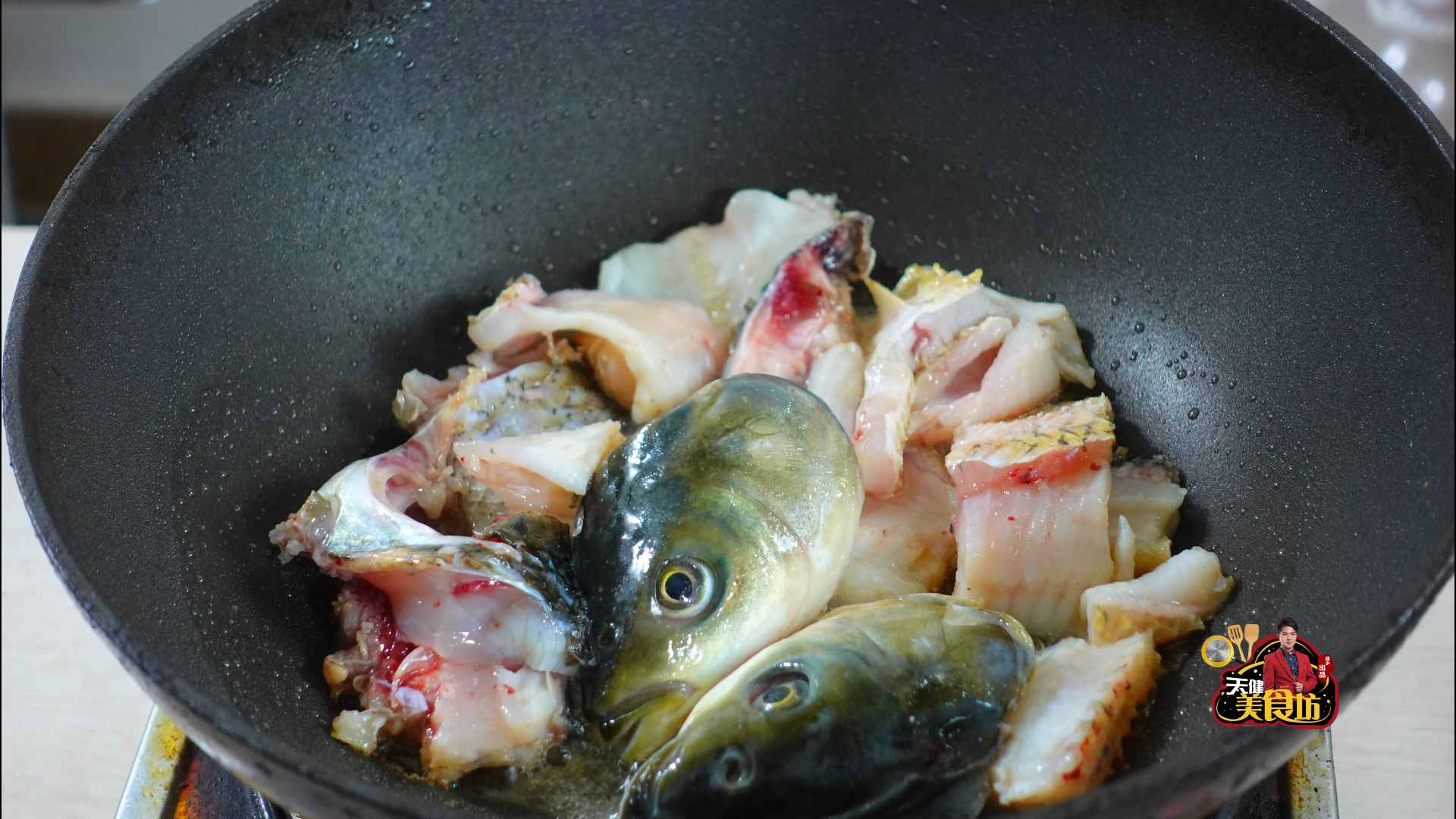 飯店大廚不外傳的酸菜魚教程，學(xué)會(huì)就可以開(kāi)店了，喜歡的收藏